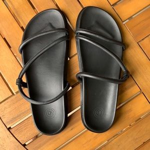 NWT UO Kendal Strappy Slide Sandals - Sz 8